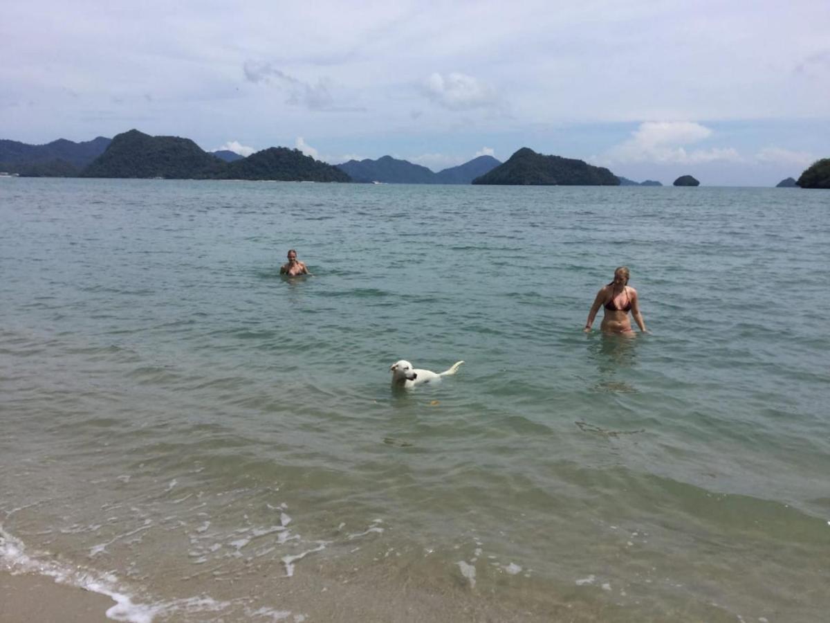 Отель Wild Pasir Panjang Pulau Tuba Экстерьер фото