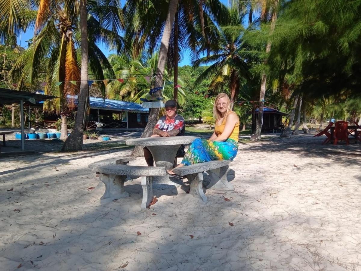Отель Wild Pasir Panjang Pulau Tuba Экстерьер фото