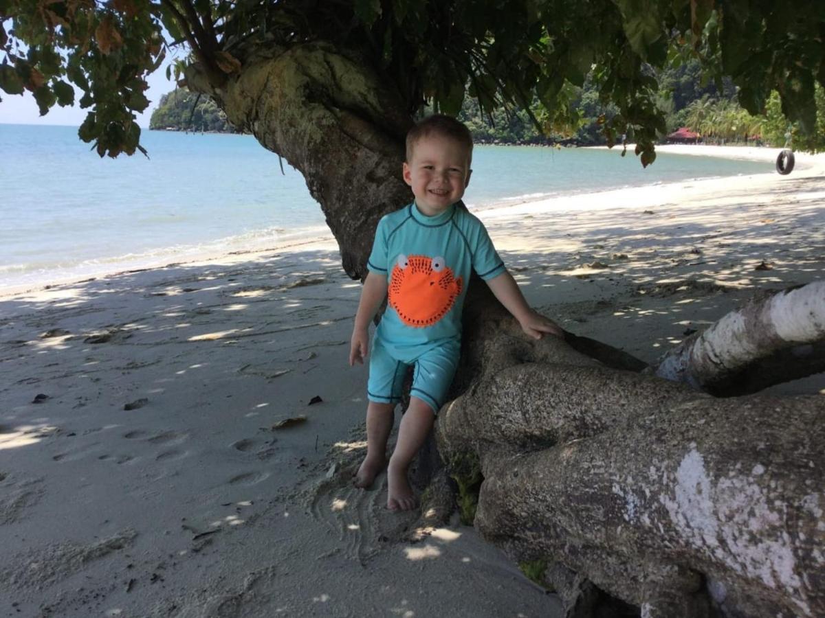 Отель Wild Pasir Panjang Pulau Tuba Экстерьер фото