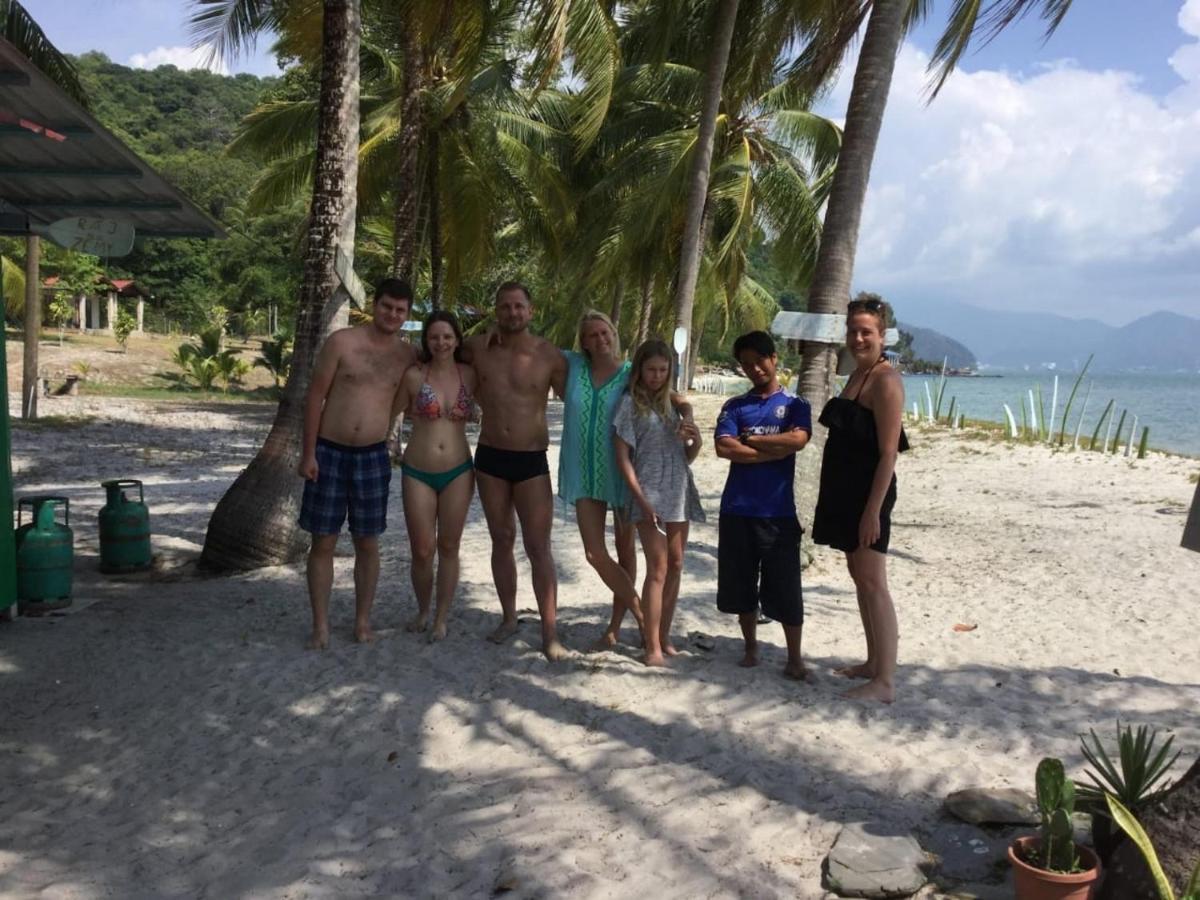 Отель Wild Pasir Panjang Pulau Tuba Экстерьер фото