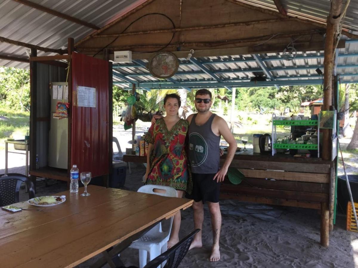 Отель Wild Pasir Panjang Pulau Tuba Экстерьер фото